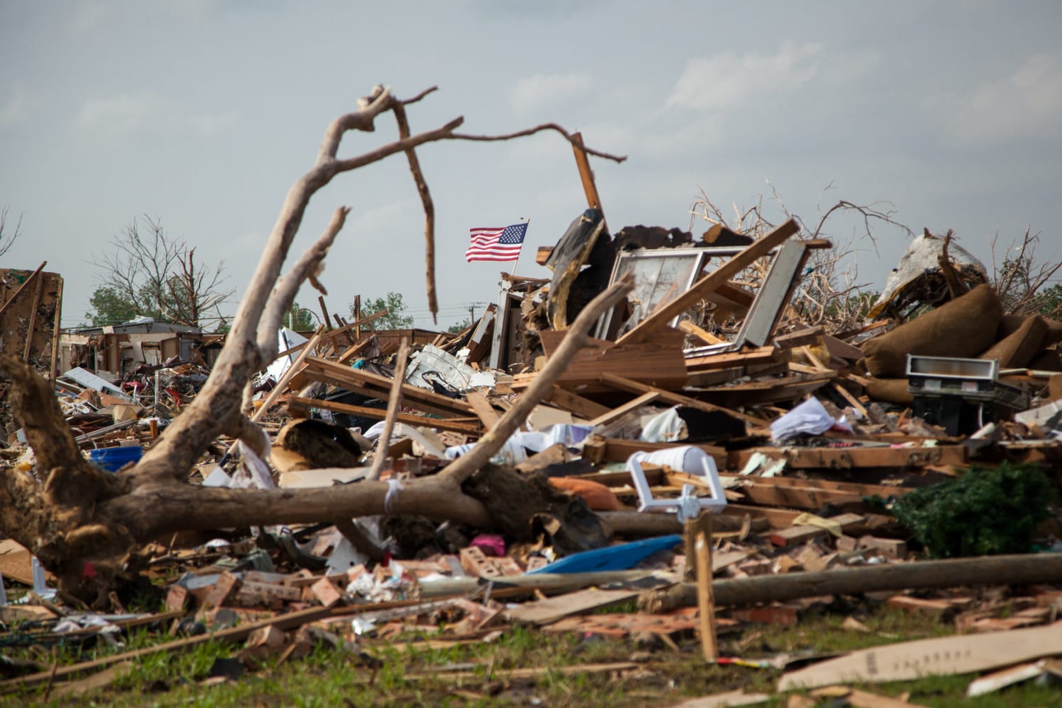 tornado damages homes and houses